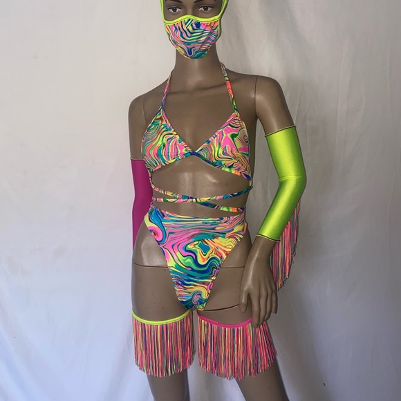 Seven piece rave set - Picture 3 of 8